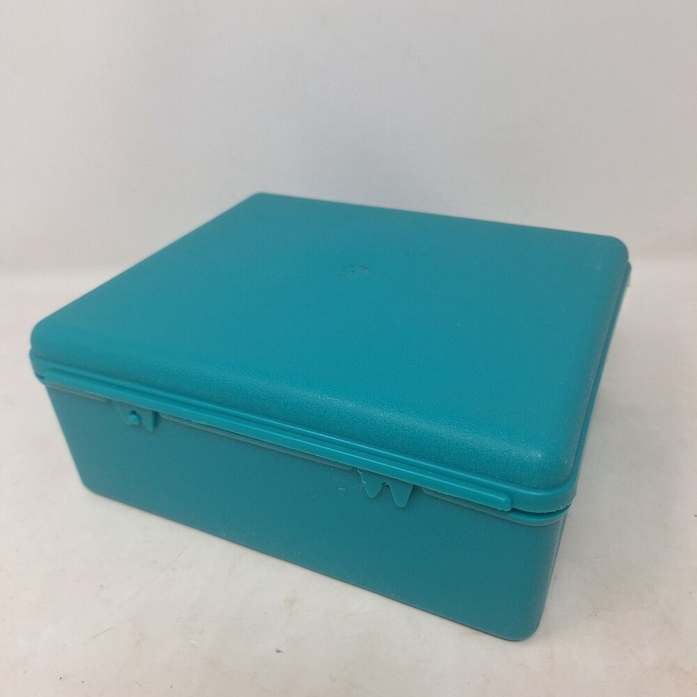 Action Ind Vintage Turquoise Plastic Lunch Box Square Storage Container Case